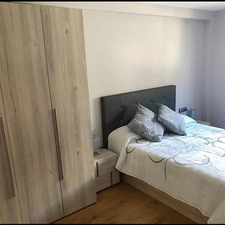 Precioso Apartamento Con Piscina, Ideal Familias! Sort Exteriör bild
